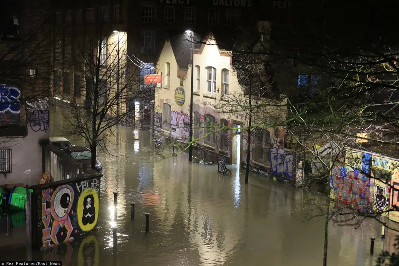 Read more about the article Tysiące domów zalanych w Wielkiej Brytanii