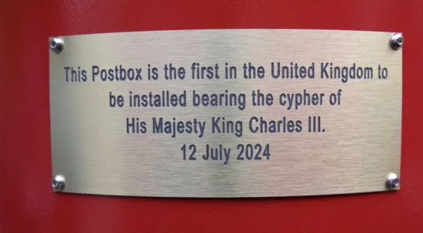 Pierwsza skrzynka pocztowa króla Karola