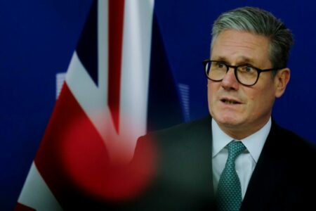 Seria podpaleń nieruchomości premiera UK