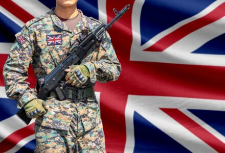 Rząd zachęca do wstępowania do armii