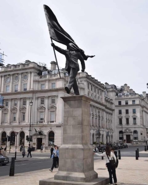 Banksy wystawił pomnik w centrum Londynu