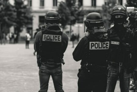 Kontrowersje wokół działań policji po śmierci Henry’ego Nowaka