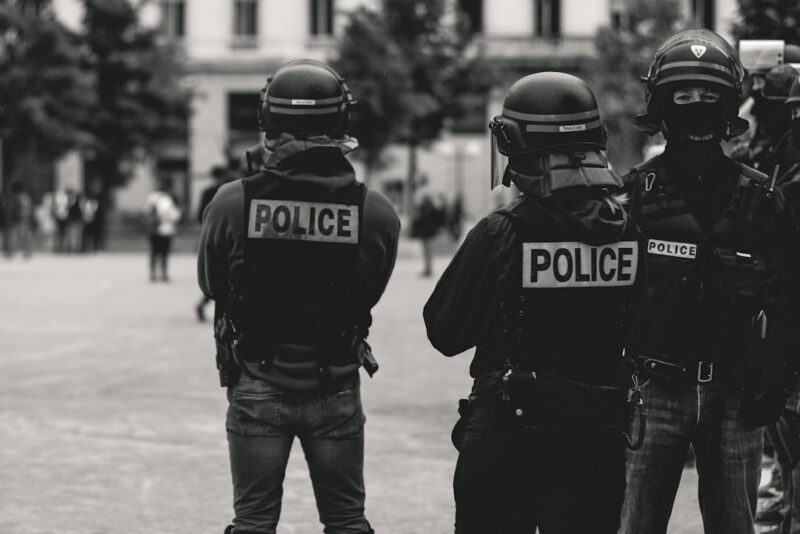 You are currently viewing Kontrowersje wokół działań policji po śmierci Henry’ego Nowaka