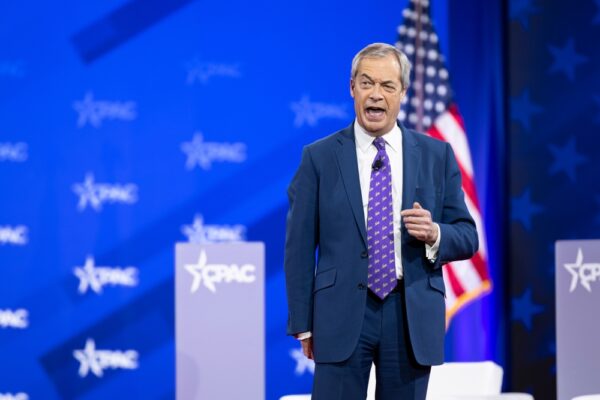 Reform UK chce ograniczyć zasiłki dla obcokrajowców
