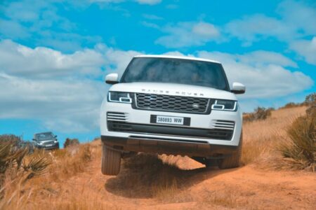 Jaguar Land Rover zwalnia 4 tysiące osób
