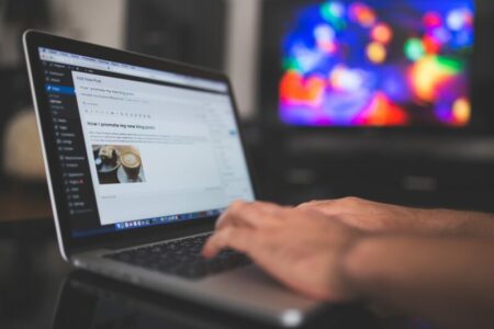 Będzie internet na pokładach Easyjet