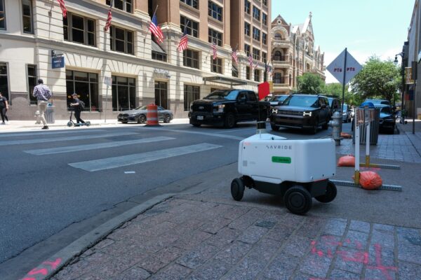 Deliveroo wprowadza roboty dostawcze w UK